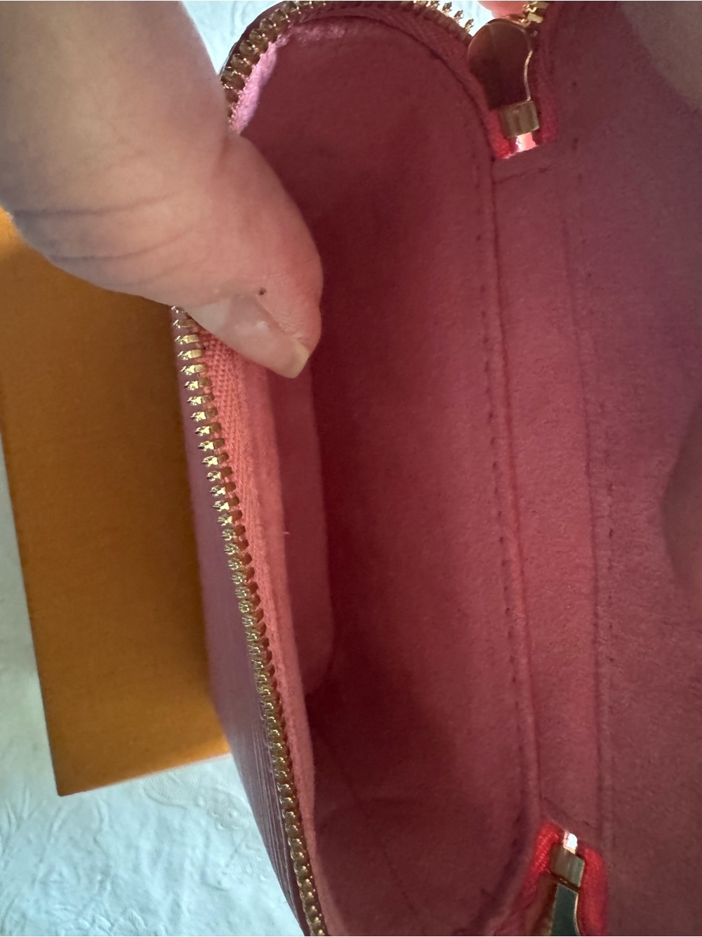 Louis Vuitton Pink Epi Leather Nice Beauty - Picture 6 of 7